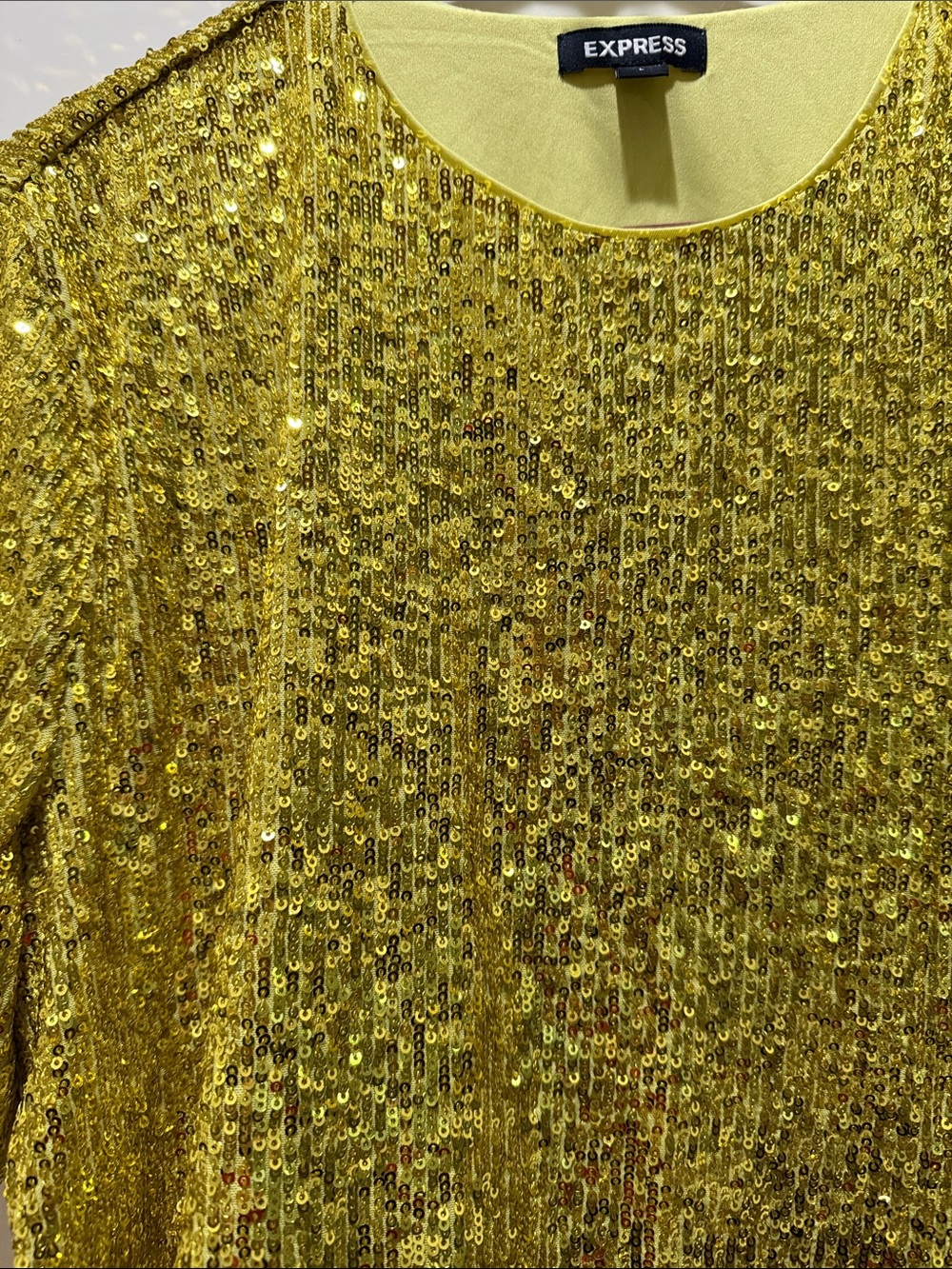 Express NWOT  Gold Sequin Cropped Short-Sleeve Top LARGE - Picture 4 of 5
